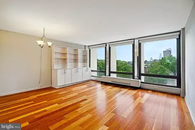 220 Locust Street #3H, Philadelphia, PA 19106 - Photo 9