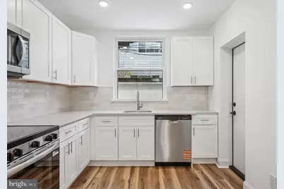 2411 S Percy Street, Philadelphia, PA 19148 - Photo 9