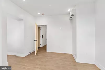 900 N 41st Street #2ND FLOOR BACK, Philadelphia, PA 19104 - Photo 15
