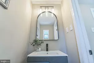 2070 Bridge St, Philadelphia, PA 19124 - Photo 17