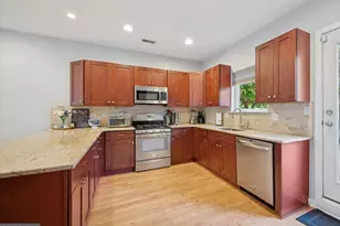 4128 Apple St, Philadelphia, PA 19127 - Photo 9