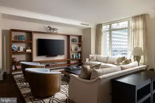 130 S 18th St, Philadelphia, PA 19103 - Photo 1