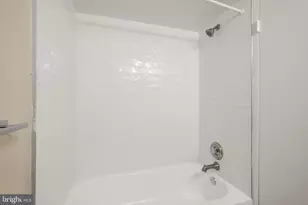 1716 Wallace St, Philadelphia, PA 19130 - Photo 11