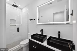 1527 Ogden St, Philadelphia, PA 19130 - Photo 17