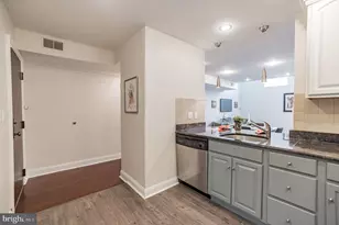 627 N 18th St, Philadelphia, PA 19130 - Photo 11