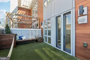 207 S 22nd St, Philadelphia, PA 19103 - Photo 33