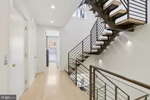 207 S 22nd St, Philadelphia, PA 19103 - Photo 21