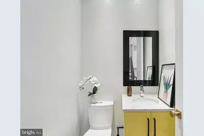 207 S 22nd Street, Philadelphia, PA 19103 - Photo 11