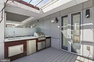 207 S 22nd St, Philadelphia, PA 19103 - Photo 47