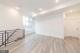 90 E Laurel St, Philadelphia, PA 19123 - Photo 13