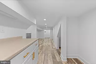 345 Roseberry St, Philadelphia, PA 19148 - Photo 17