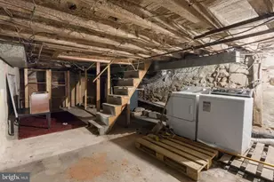 2041 Pemberton St, Philadelphia, PA 19146 - Photo 17