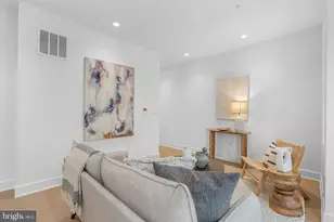 635 N 7th St, Philadelphia, PA 19123 - Photo 9