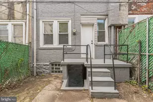 1915 W Airdrie St, Philadelphia, PA 19140 - Photo 29