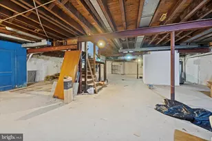 7033 Sherwood Rd, Philadelphia, PA 19151 - Photo 15