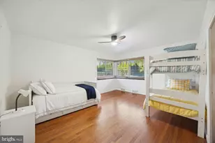 7033 Sherwood Rd, Philadelphia, PA 19151 - Photo 9