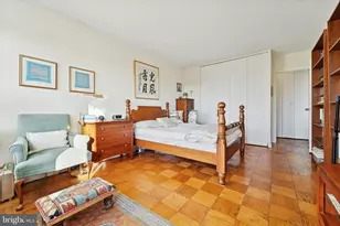 220 Locust St, Philadelphia, PA 19106 - Photo 13