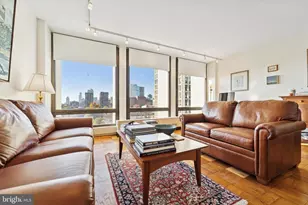 220 Locust St, Philadelphia, PA 19106 - Photo 1