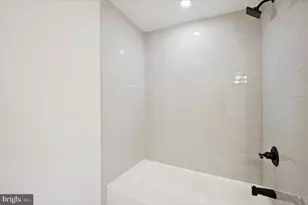 1528 Manton St, Philadelphia, PA 19146 - Photo 21