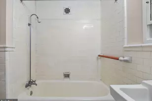 1324 Locust St, Philadelphia, PA 19107 - Photo 11