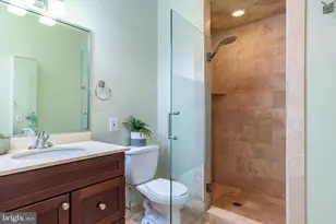 1910 Spring Garden St, Philadelphia, PA 19130 - Photo 19