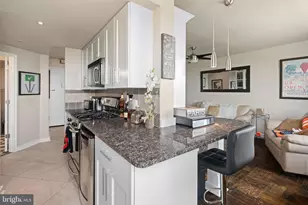 2601 Pennsylvania Ave, Philadelphia, PA 19130 - Photo 13