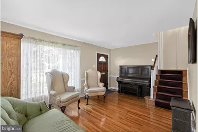 838 Clyde Lane, Philadelphia, PA 19128 - Photo 5