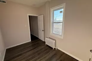 2537 E Auburn St, Philadelphia, PA 19134 - Photo 9