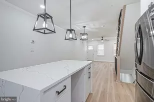 808 Fernon St, Philadelphia, PA 19148 - Photo 11