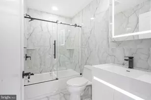 808 Fernon St, Philadelphia, PA 19148 - Photo 19