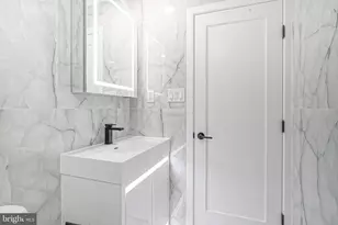 808 Fernon St, Philadelphia, PA 19148 - Photo 21