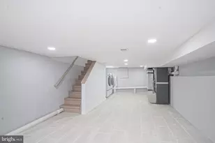 808 Fernon St, Philadelphia, PA 19148 - Photo 29