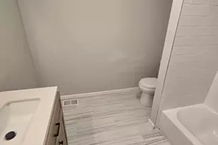 5625 Crowson St, Philadelphia, PA 19144 - Photo 27