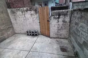 1031 Cantrell St, Philadelphia, PA 19148 - Photo 9