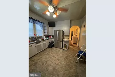 1137 W Wyoming Avenue, Philadelphia, PA 19140 - Photo 11