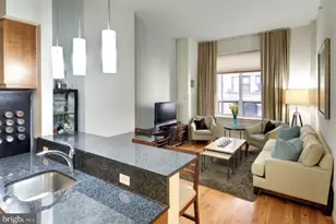 1425 Locust St, Philadelphia, PA 19102 - Photo 3