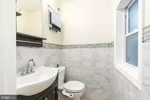 2057 Watkins St, Philadelphia, PA 19145 - Photo 15