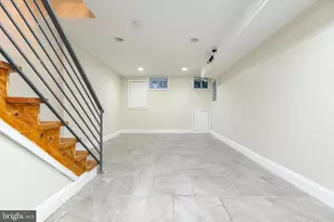 2057 Watkins St, Philadelphia, PA 19145 - Photo 29