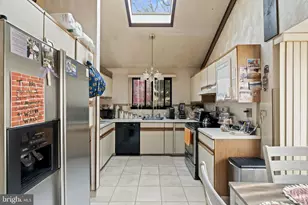 945 Manatawna Ave, Philadelphia, PA 19128 - Photo 9