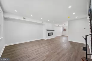 1010 Flanders Rd, Philadelphia, PA 19151 - Photo 3