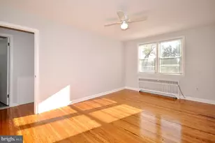 8037 Pine Rd, Philadelphia, PA 19111 - Photo 7