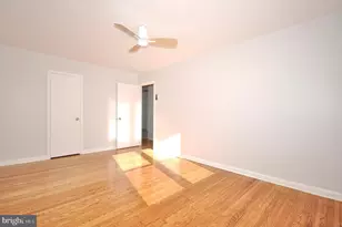 8037 Pine Rd, Philadelphia, PA 19111 - Photo 17