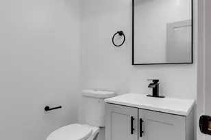 1028 W Arizona St, Philadelphia, PA 19133 - Photo 5