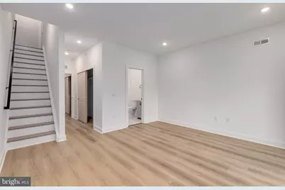 1028 W Arizona Street #2, Philadelphia, PA 19133 - Photo 9