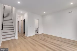 1028 W Arizona St, Philadelphia, PA 19133 - Photo 9