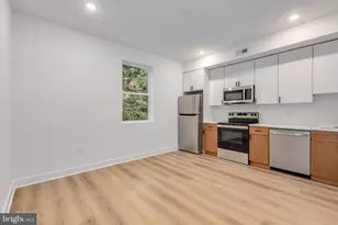 1028 W Arizona St, Philadelphia, PA 19133 - Photo 3