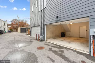 443 Shurs Ln, Philadelphia, PA 19128 - Photo 31