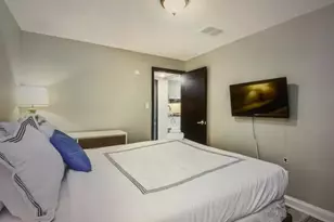 2135 Walnut St, Philadelphia, PA 19103 - Photo 3