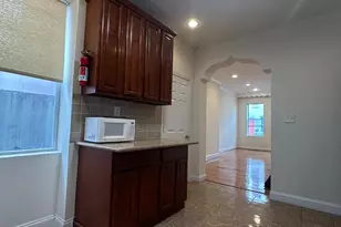 1008 Winton St, Philadelphia, PA 19148 - Photo 5