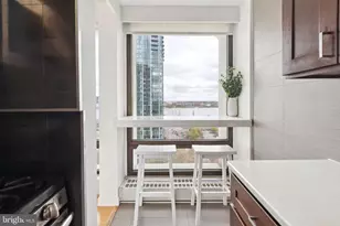 210 Locust St, Philadelphia, PA 19106 - Photo 11